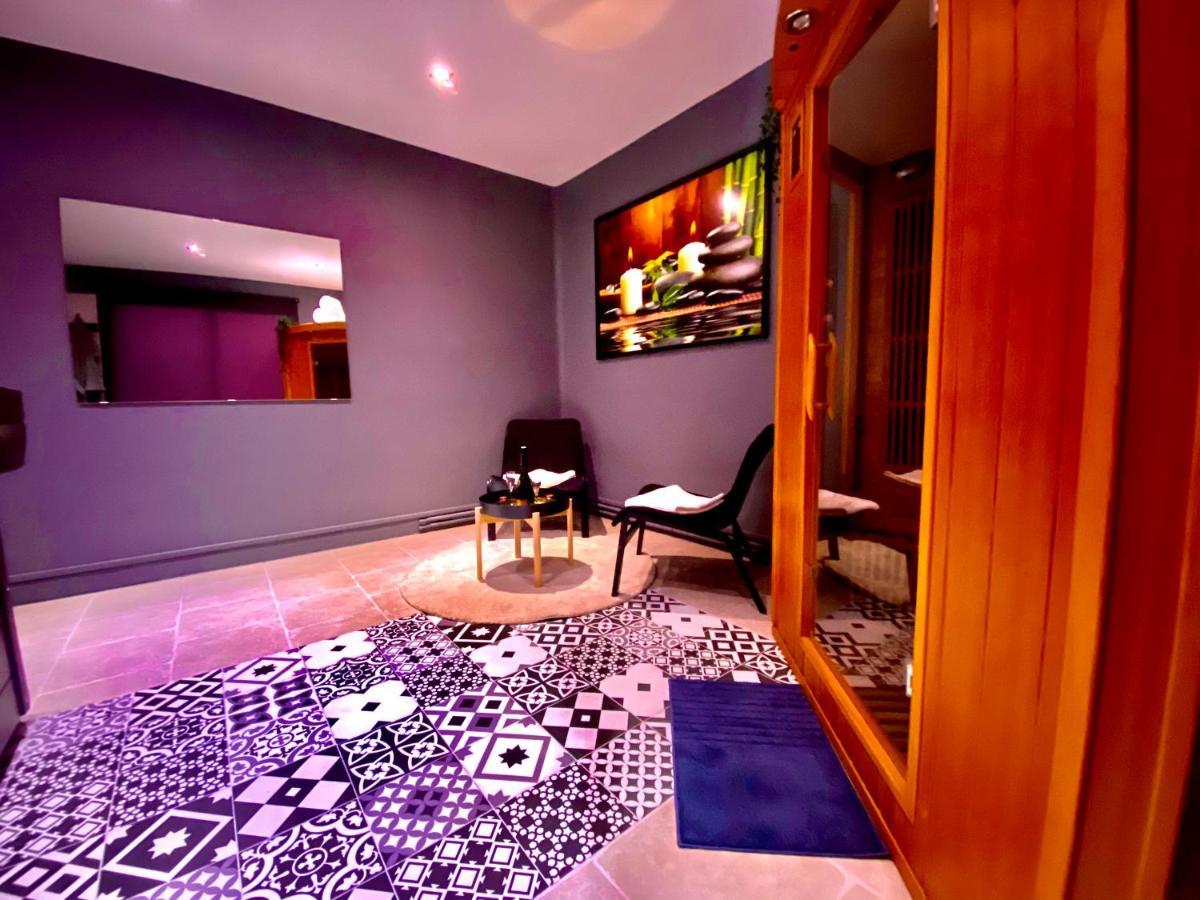 Suite Avec Jacuzzi Et Sauna Privee إفرو المظهر الخارجي الصورة